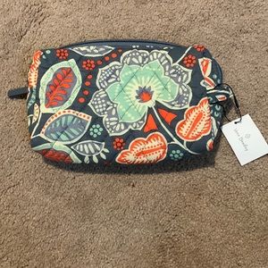 Brand new with tags! Vera Bradley small organizer bag ❤️
